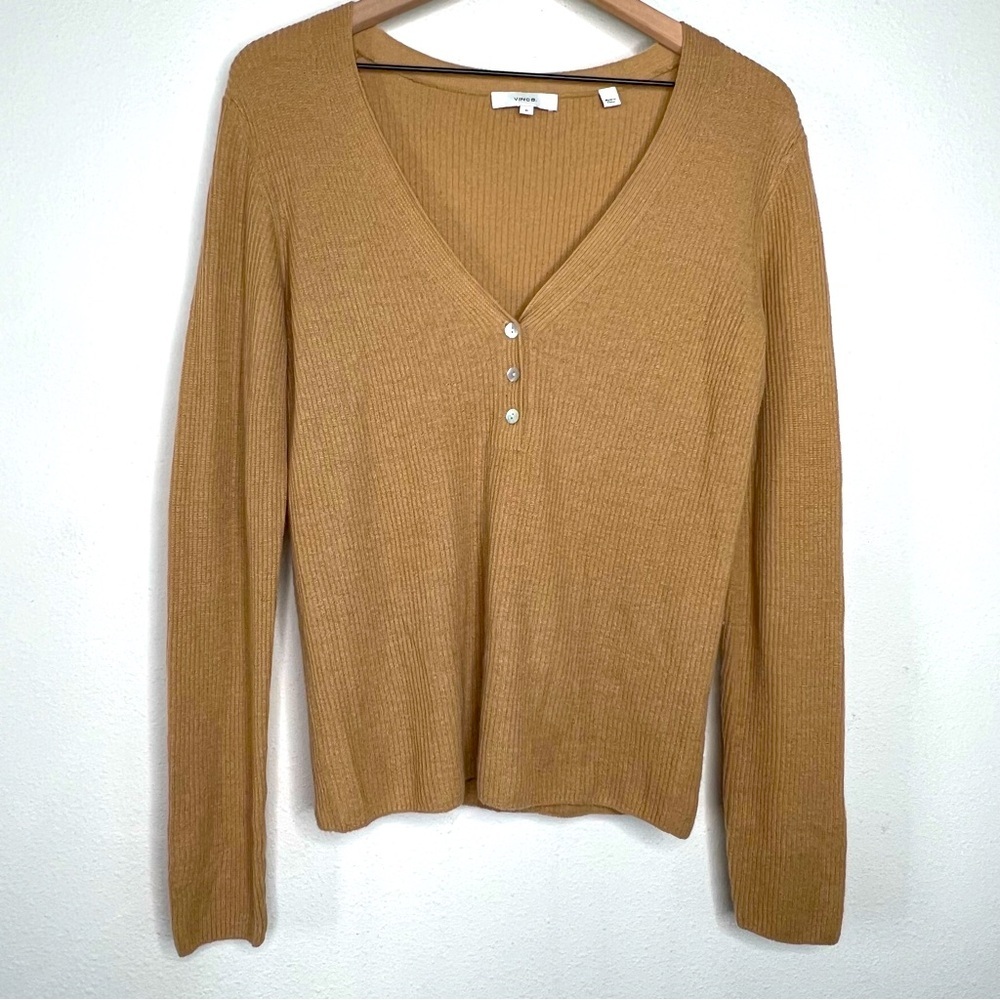 Vince Cashmere Long Sleeve V-Neck Henley in Camel, size M - Picture 2 of 7